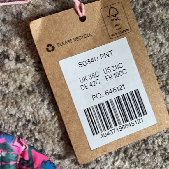 Boden NWT size 38C - Floral Pink Halter Bikini Top- padded bra - Picture 2 of 4